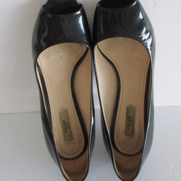 PRADA SHOES PUMP CLEAR HEELS PATENT BLACK COLOR SIZE 36 MADE IN ITALY USED COND. - Picture 9 of 16